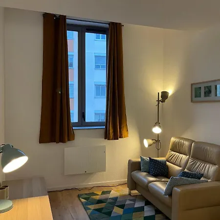 Studio Meuble 6e Apartment *